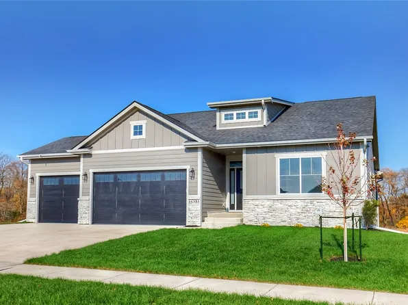 16333 Ironwood Ln, Urbandale, IA 50323