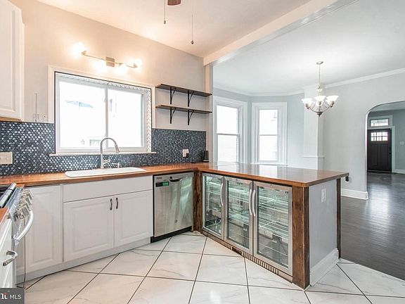 5th image of 5547 Ridge Ave