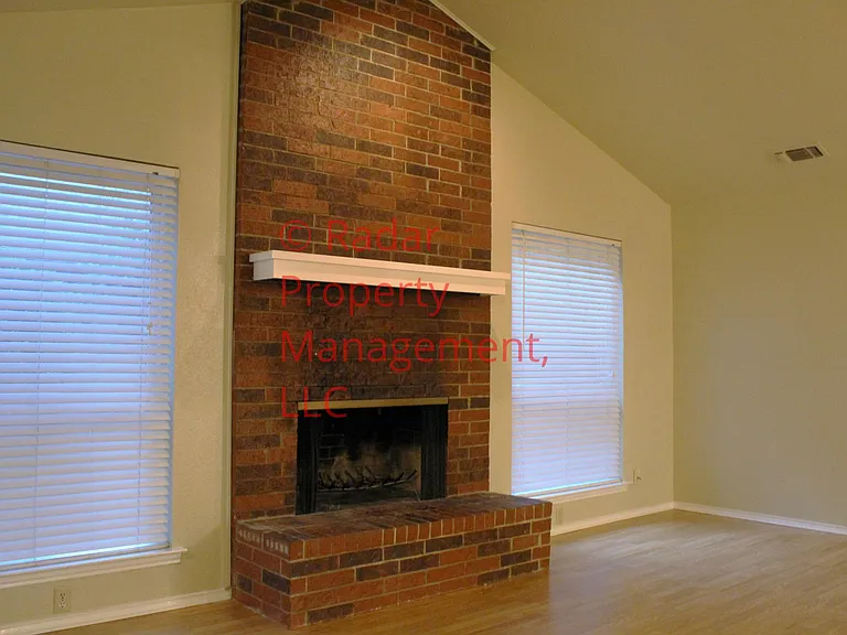 6418 Lago Vista Dr — Photo 12