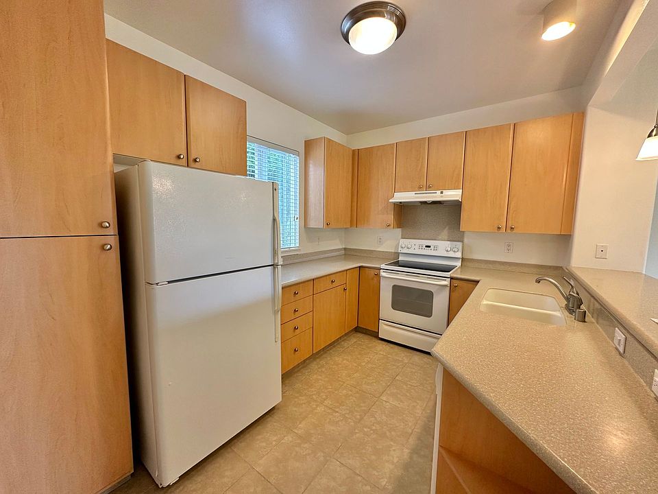 1st image of 9 Kaloaloa Way APT 8A