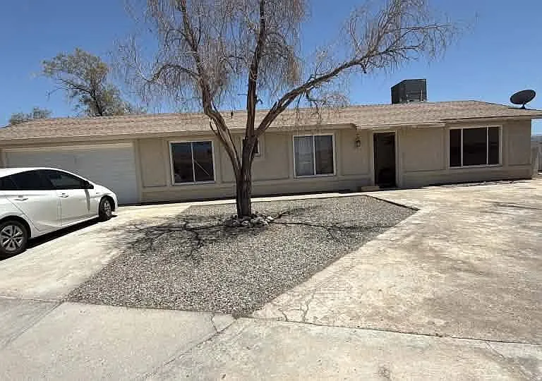 814 Chalon Ln — Photo 1