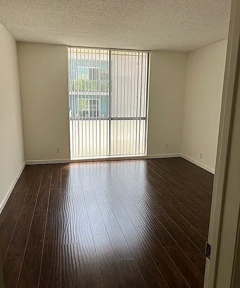 1932 Overland Ave #307 — Photo 9