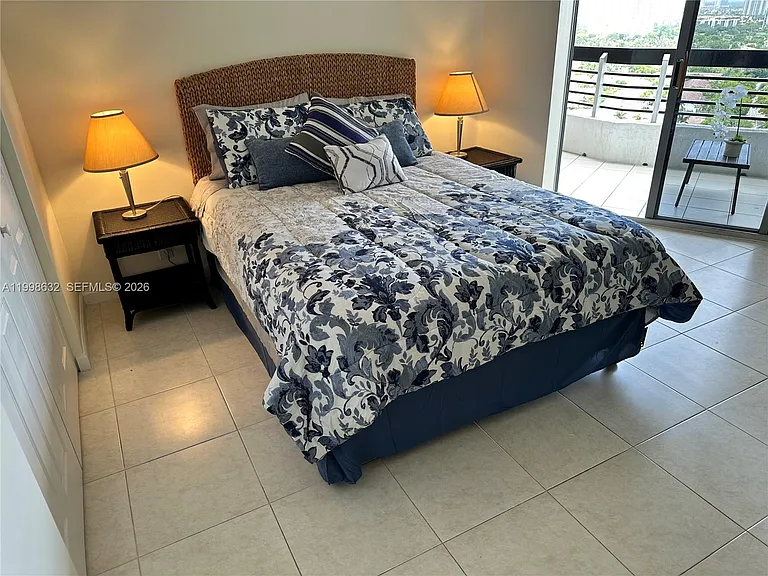 3530 Mystic Pointe Dr #2607 — Photo 15