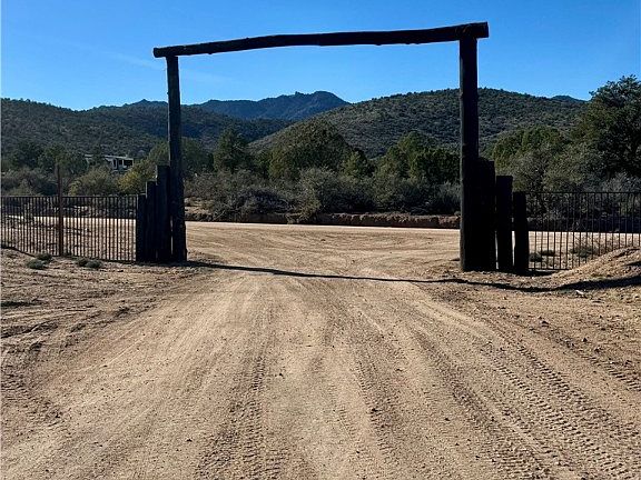 2nd image of 6806 N Frerichs Ranch Rd