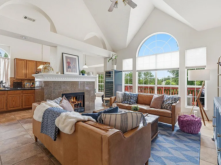 8317 Pommel Dr — Photo 5