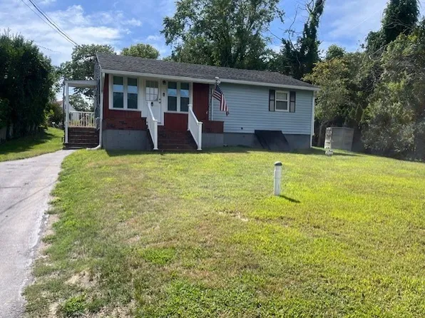 10 Halifax Rd #10, Plymouth, MA 02360