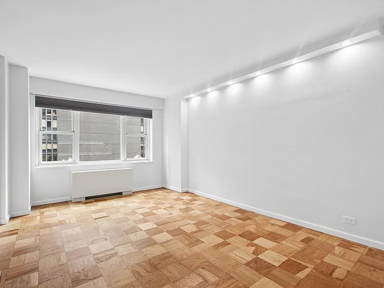 159 W 53rd St #19E — Photo 10