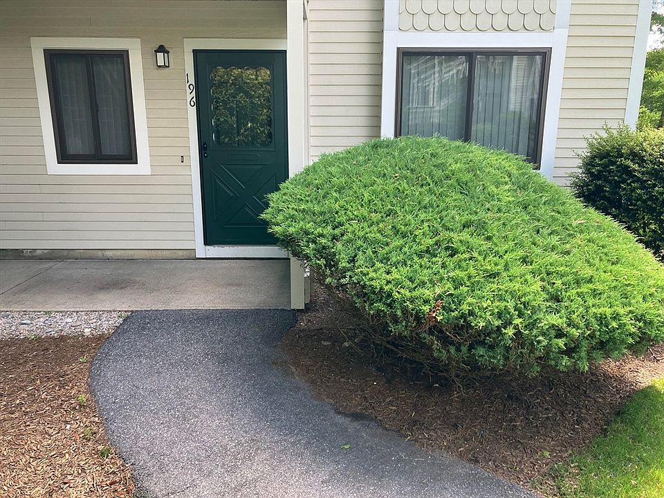 2nd image of 196 Eaton Ln Unit 196