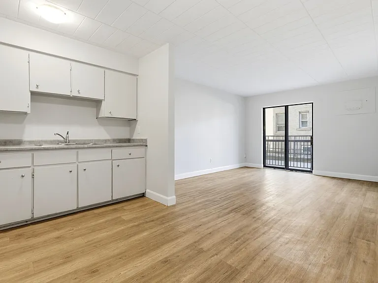 275 Askin Ave #605 — Photo 15