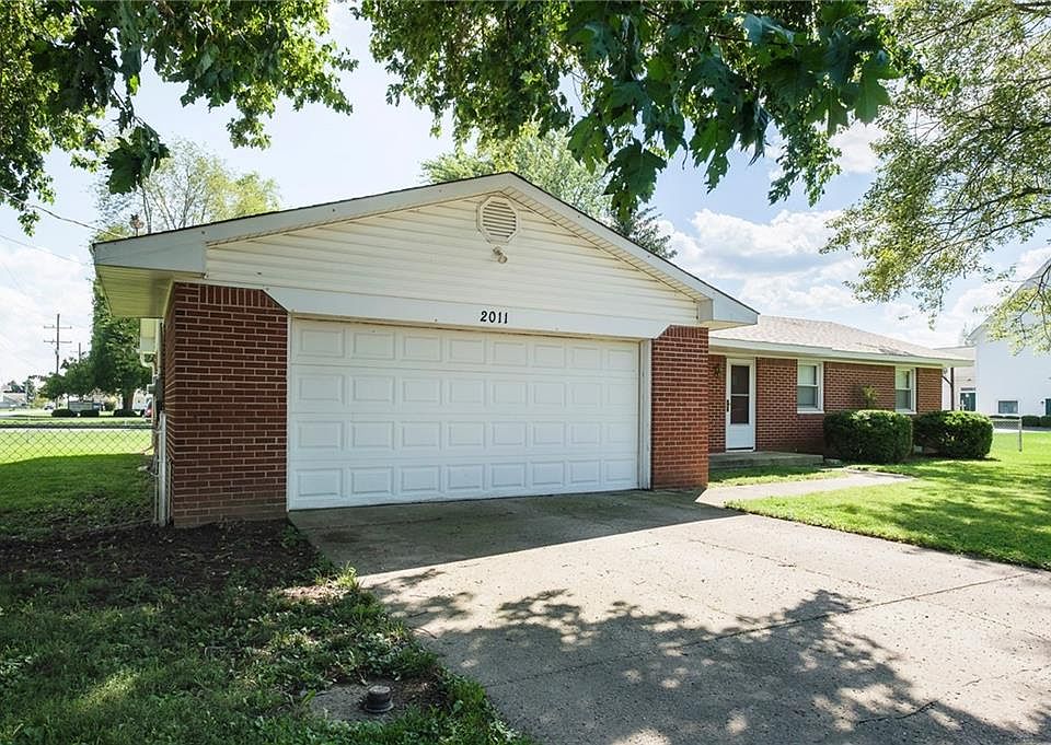 2011 W 400 N, Greenfield, IN 46140 | Zillow