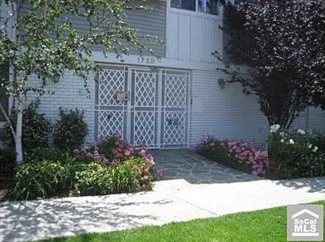 Secure Front Entrace with Intercom - completely secure build