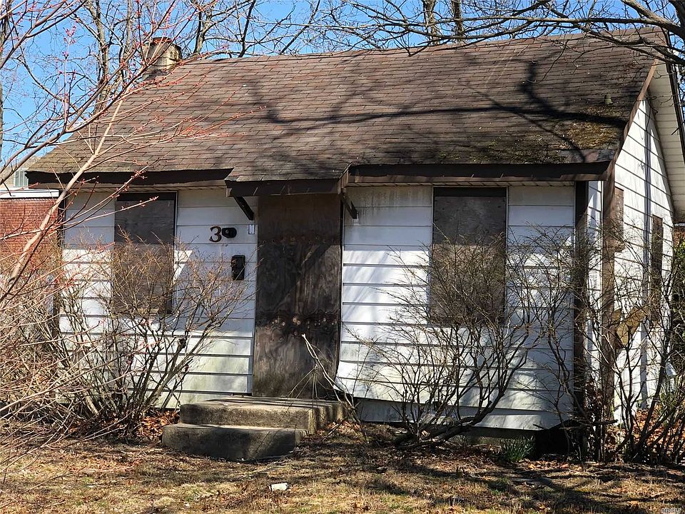 2nd image of 3 Pauchogue Ave