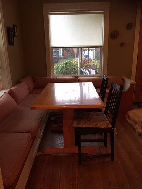 Dining/Built In Bench/Storage