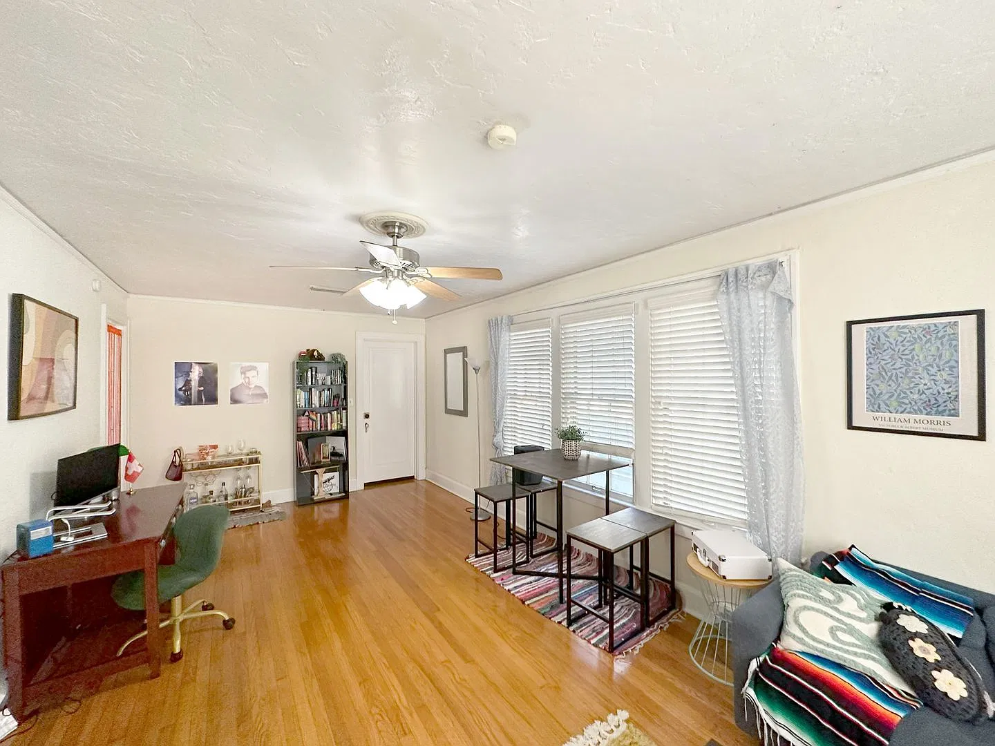 Margaret's Manor - 1 Bedroom, 1 Bathroom Stand Alone Apartment in Sorority Row — Photo 4