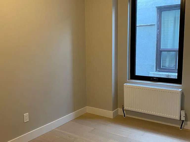 1022 Bloor St W #3B — Photo 4