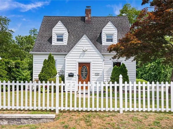 134 Woodside Avenue, West Harrison, NY 10604