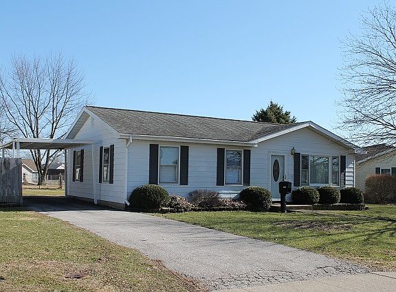 2nd image of 1409 Ivy Ln