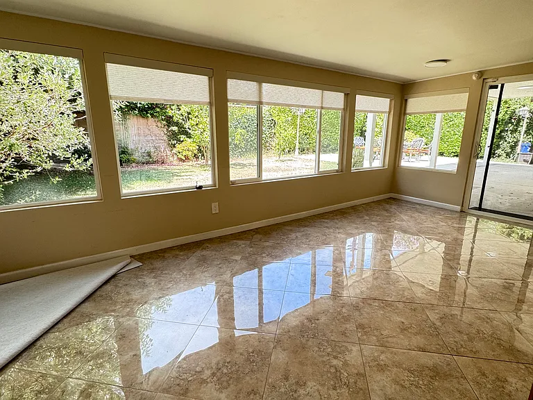 10500 Jordan Ave — Photo 13