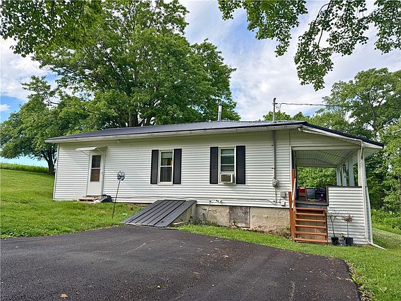 2nd image of 2141 Clintonville Rd