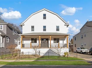 7 Oak St, Harrison, NY 10528