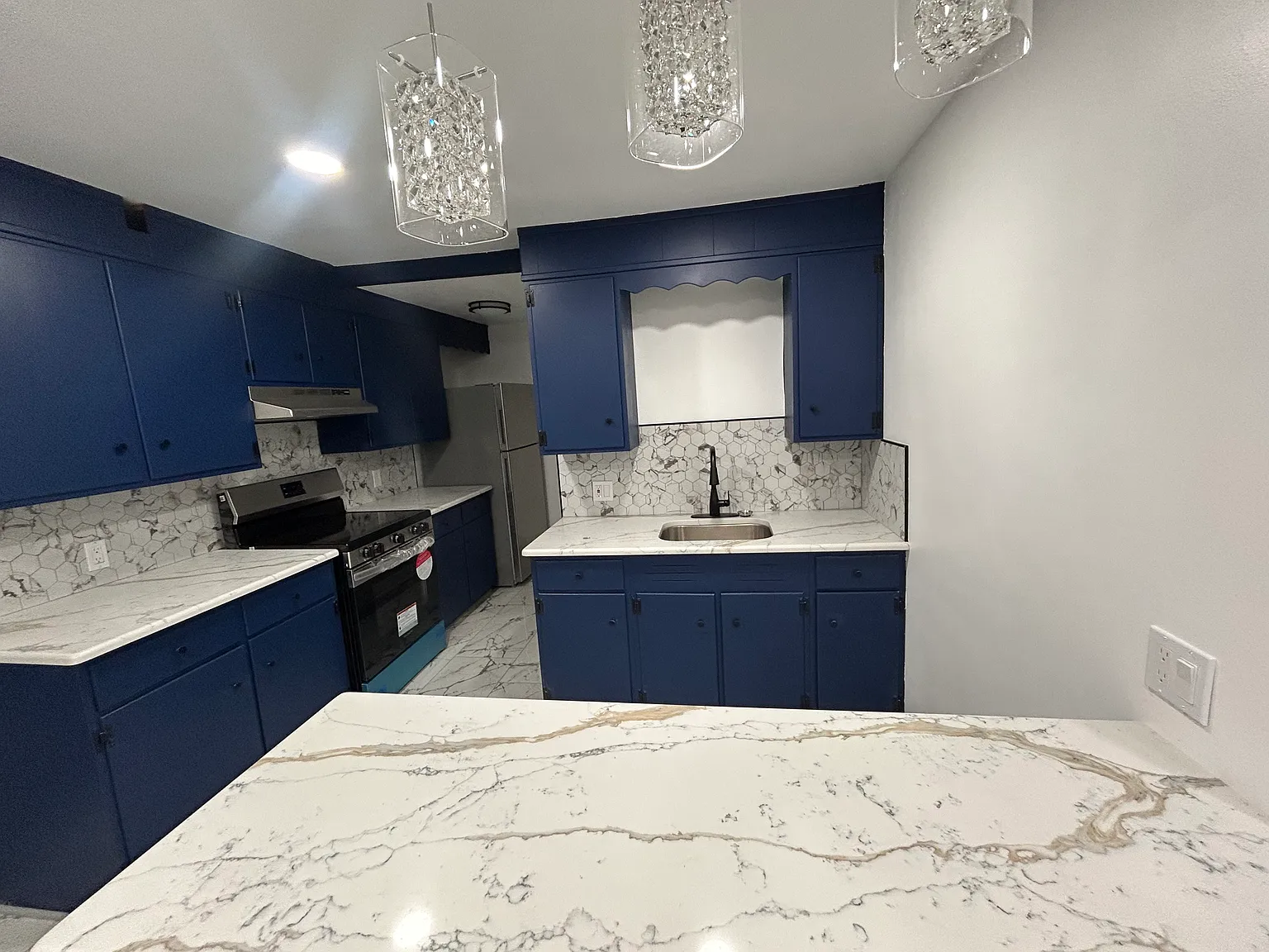 3 bed, 1650 sqft, $2,550 — Photo 2