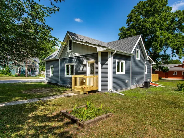 520 Irvin St, West Concord, MN 55985