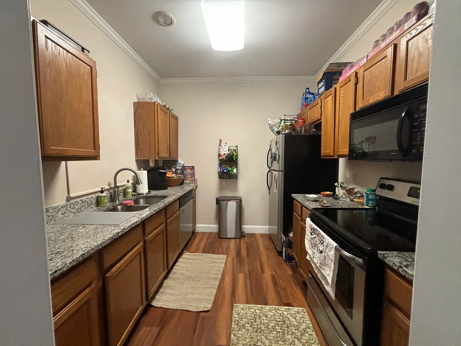 3 bed, 1424 sqft, $3,375 — Photo 2