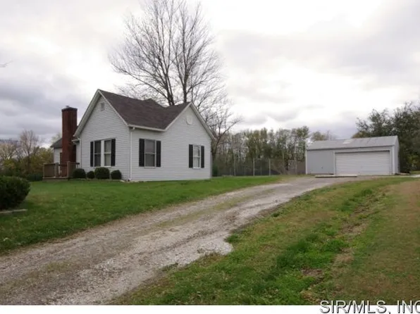 15701 Bartlett Rd, Dow, IL 62022