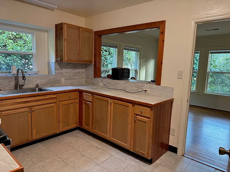 7640 Healdsburg Ave — Photo 13