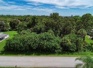 8207 Robert St, Englewood, FL 34224