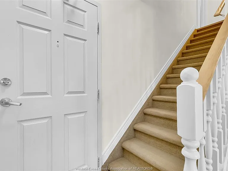 1930 Columbia Ct #31 — Photo 12