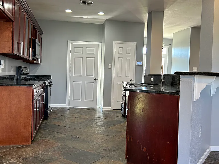 3508 Saint Marie Dr — Photo 4