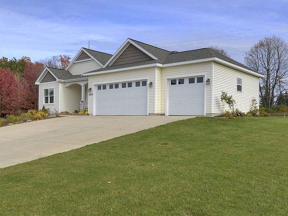 2nd image of 4874 Westbrook Dr