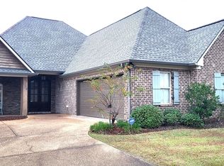 156 Amethyst Dr, Brandon, MS 39047