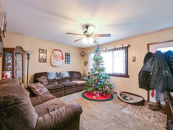 2nd image of 9337 Ellen Dr
