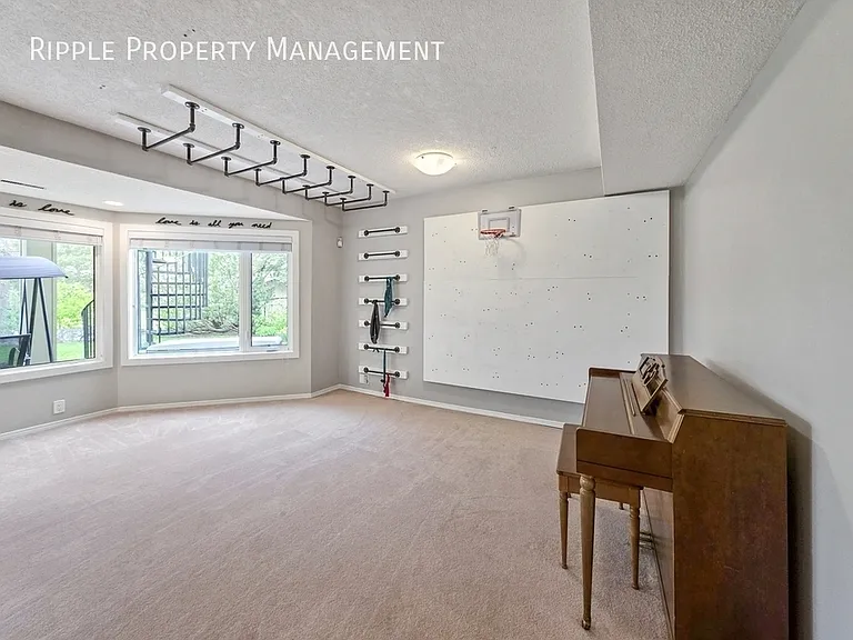 138 Mount Robson Close SE — Photo 20