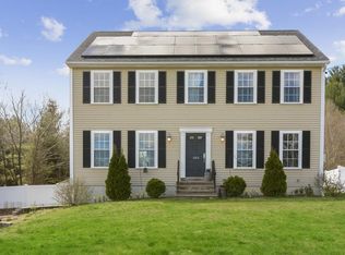 102 N Main St, West Brookfield, MA 01585