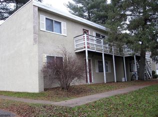 545 Birchcrest Dr #4, River Falls, WI 54022