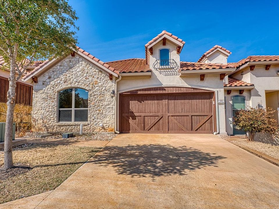 1st image of 300 Tuscan Dr