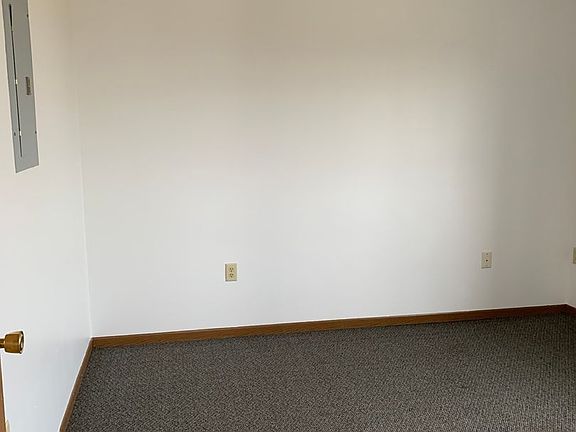 3rd image of 208-220 Glenda Dr #220-10