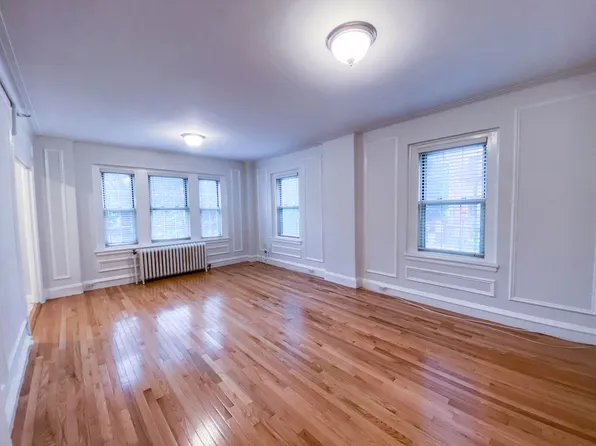 1454 Beacon St, Brookline, MA