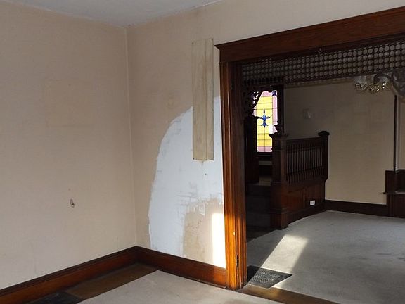 2nd image of 227 Prescott Ave