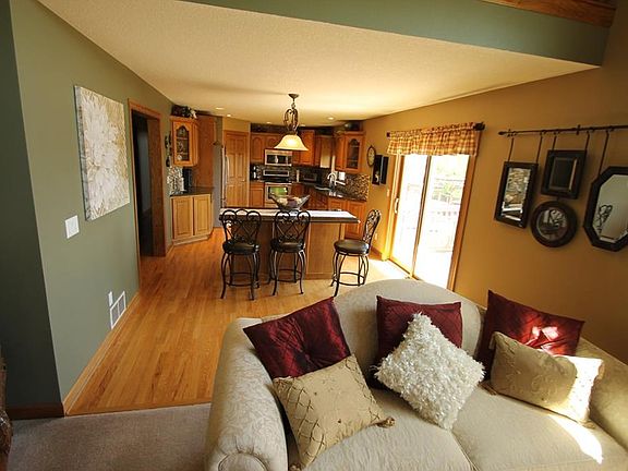5th image of 810 N T Ct