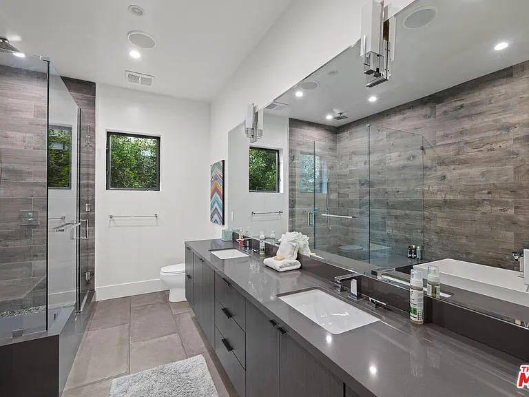 1622 S Bedford St — Photo 44