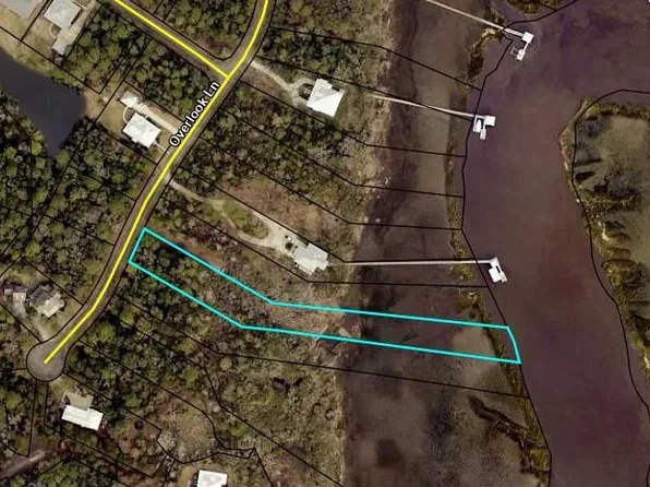 211 Overlook Ln, Saint Marys, GA 31558