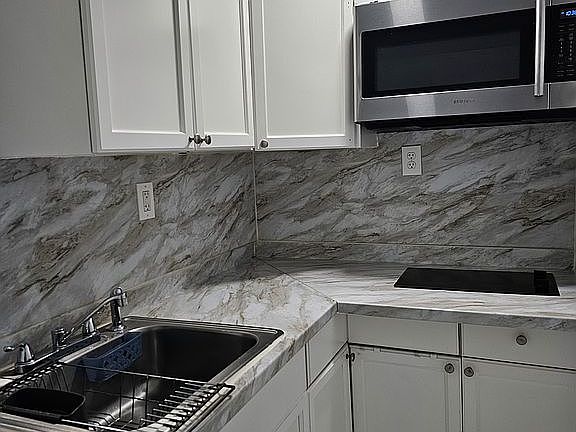 4th image of 10011 Caribbean Blvd