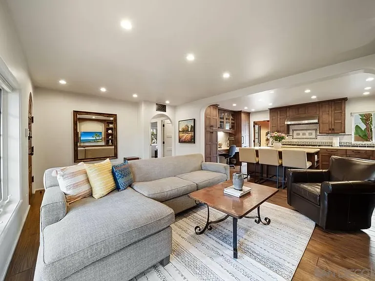 7344 Olivetas Ave — Photo 41