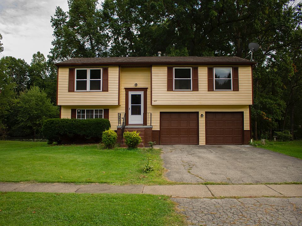 1st image of 327 Trumbull Dr