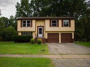 327 Trumbull Dr, Niles, OH 44446
