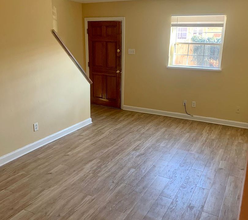 1st image of 3311 Ellwood Ave APT 3